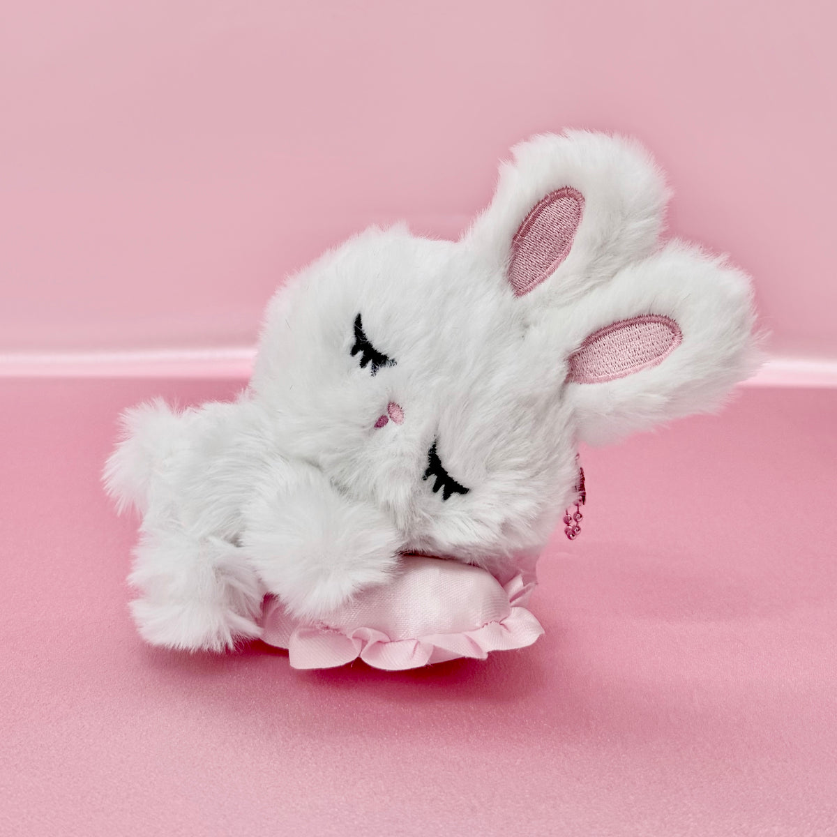 SLEEPY BUNNY Keychain – foxy illustrations online